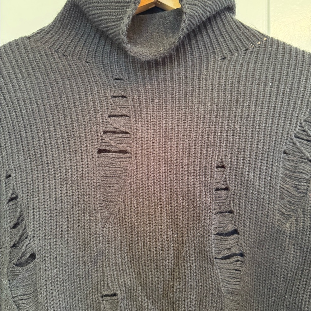 Dolls Kill Widow Cropped Black Extra Long Sleeves Turtleneck Sweater Size M/L - Picture 3 of 8
